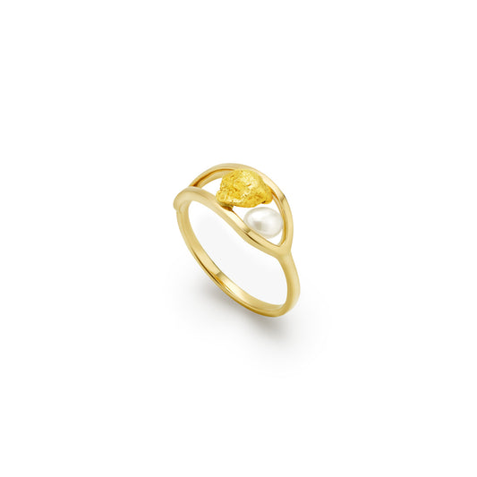 Roscida Pearl and Gold Nugget Ring